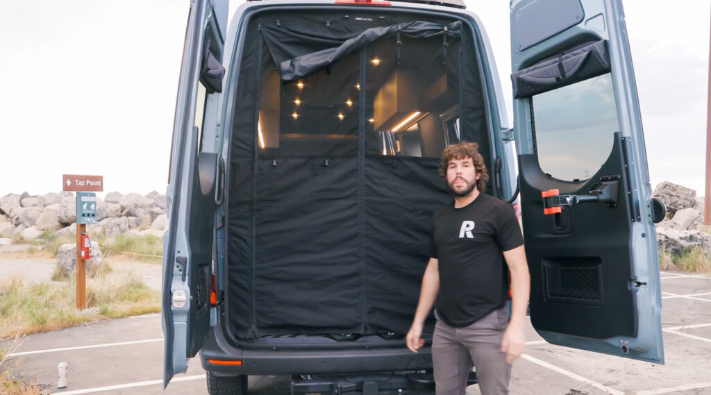 Van Essential Bug Nets